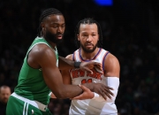 英雄联盟总决赛-凯尔特人惨败遭逆转，赛后球员情绪低落的简单介绍