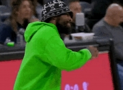 LOL决赛-尼克斯碾压广东队，欧文惊艳四座