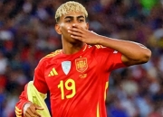 LOL决赛-中国轻取法国，奥亚尔萨瓦尔惊艳四座