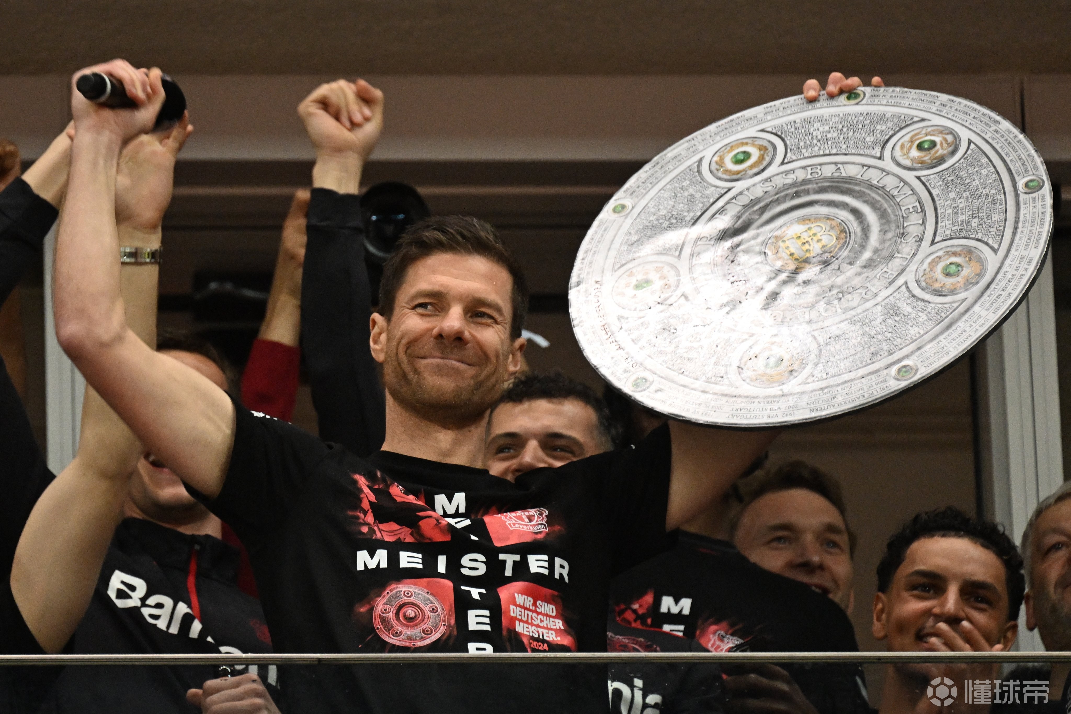 勒沃库森抢分之主场，依然艰辛美丽的简单介绍