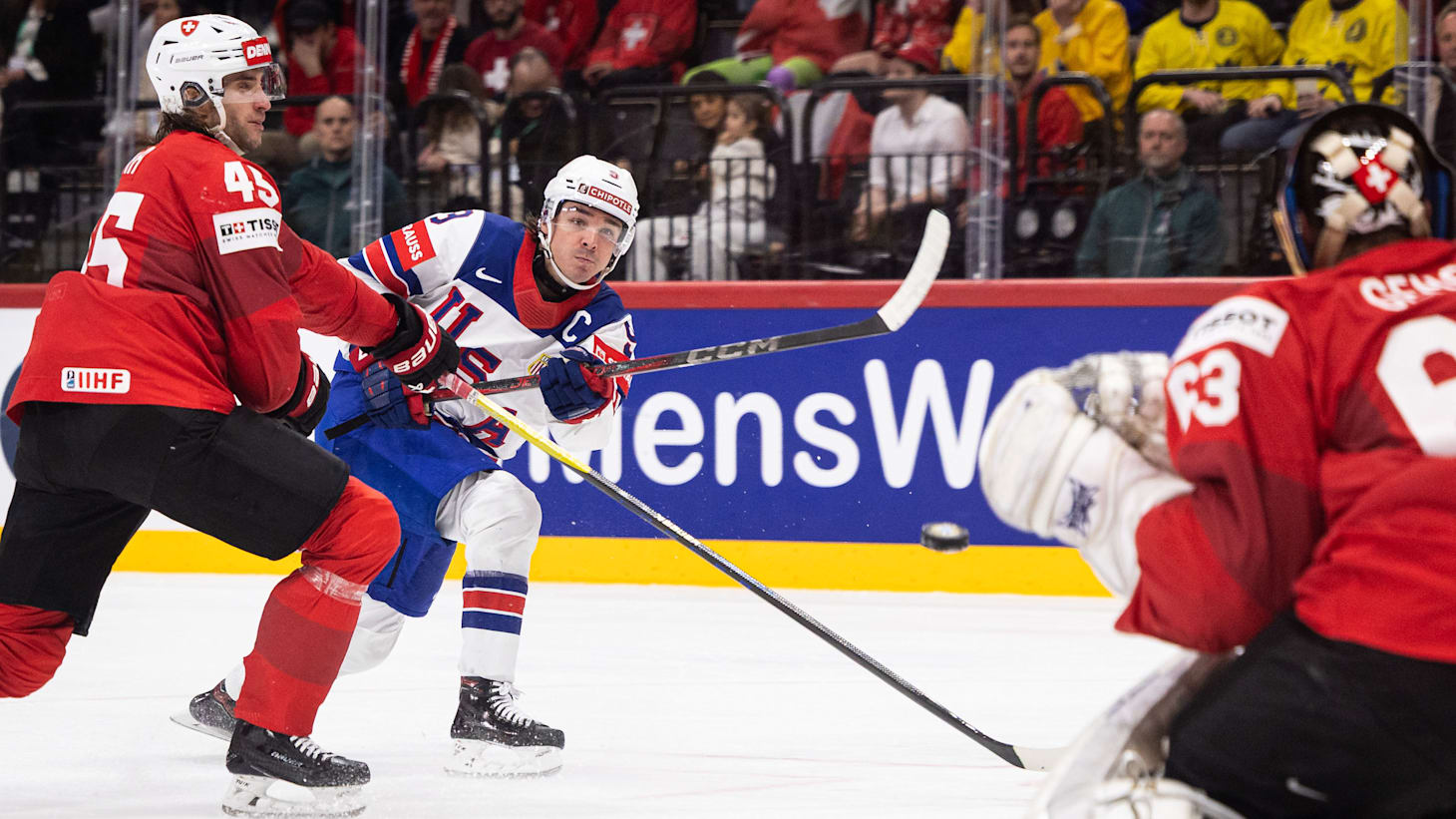 瑞典击败加拿大,夺得女子冰球金牌 瑞典击败加拿大,夺得女子冰球金牌