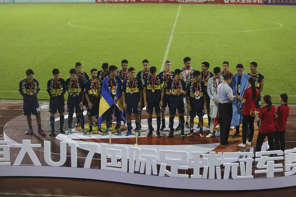 热门球队备战国际友谊赛,实力对决令人期待 热门球队备战国际友谊赛,实力对决令人期待