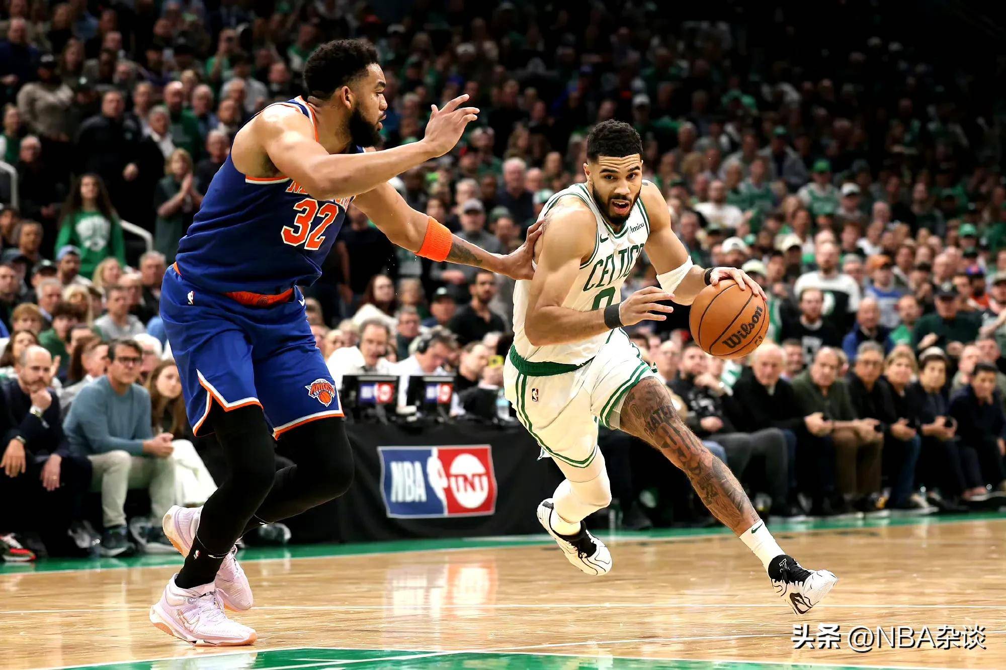 凯尔特人惨败遭逆转,赛后球员情绪低落的简单介绍 凯尔特人惨败遭逆转,赛后球员情绪低落的简单介绍