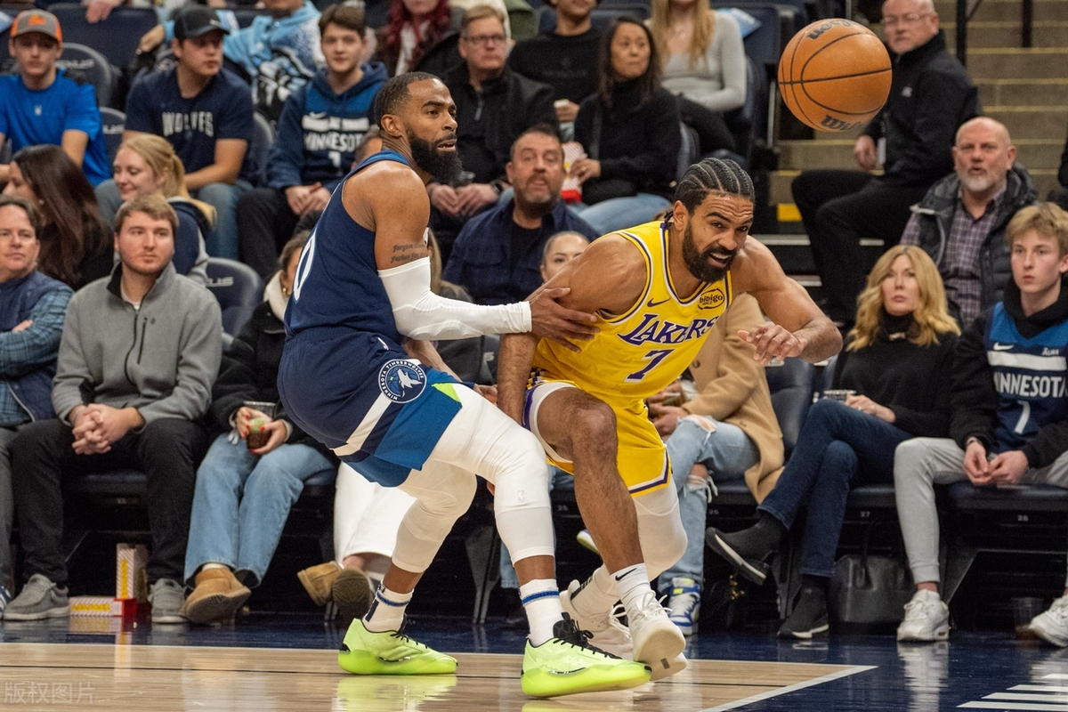 森林狼球员融洽合作战术成熟