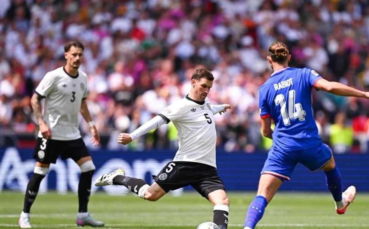 法国队逆转德国队,波尔带队取胜 法国队逆转德国队,波尔带队取胜