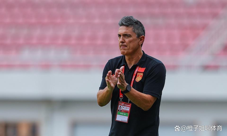 西班牙球队换帅,球迷期待新赛季表现 西班牙球队换帅,球迷期待新赛季表现