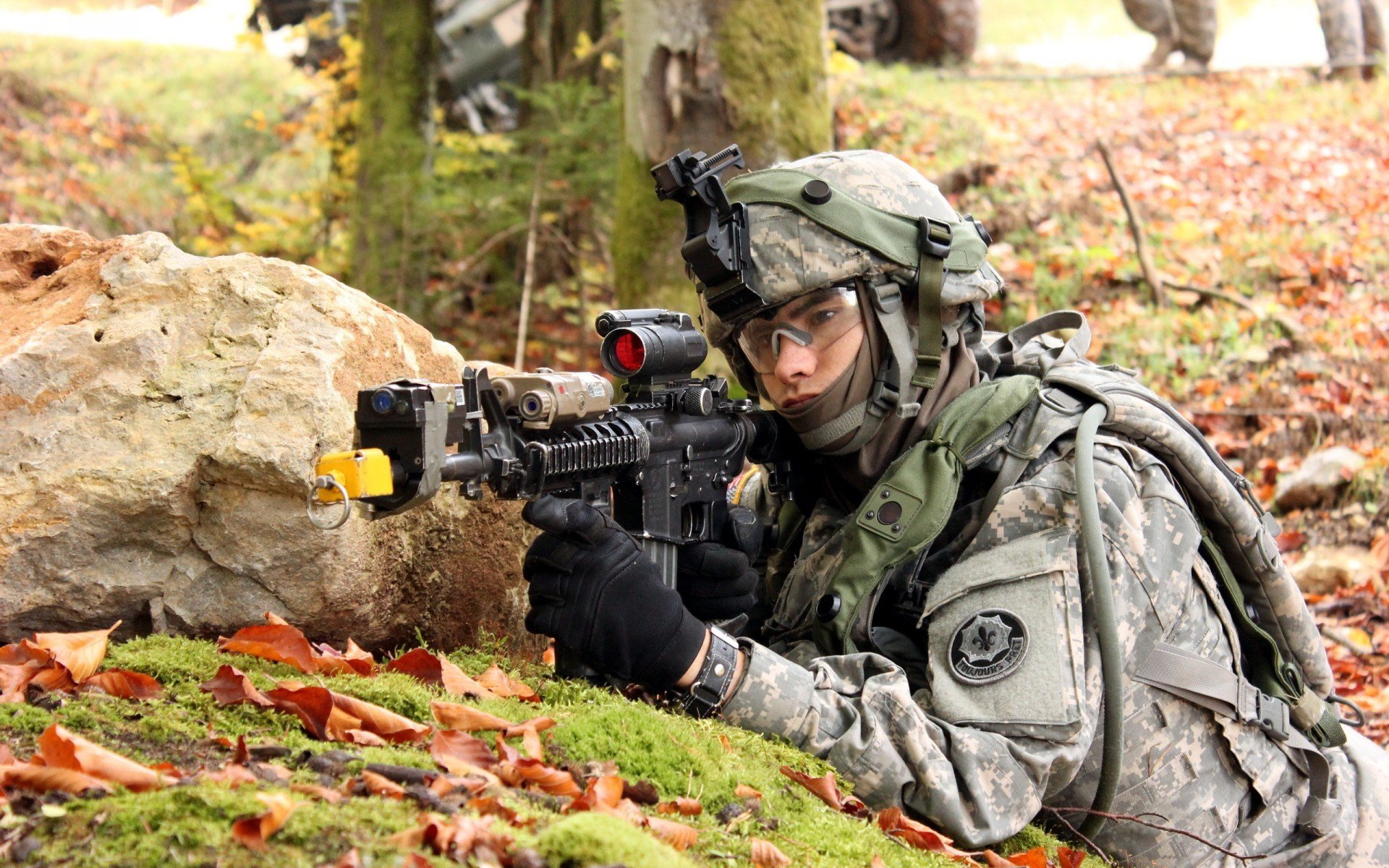 拜仁慕尼黑强势晋级欧冠八强，三笘薰关键时刻站出来击败塞内加尔劲旅