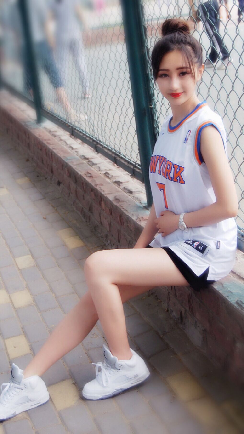 霍勒迪制霸攻防,快船逆境展露冠军獠牙,老鹰为他沉默三分钟