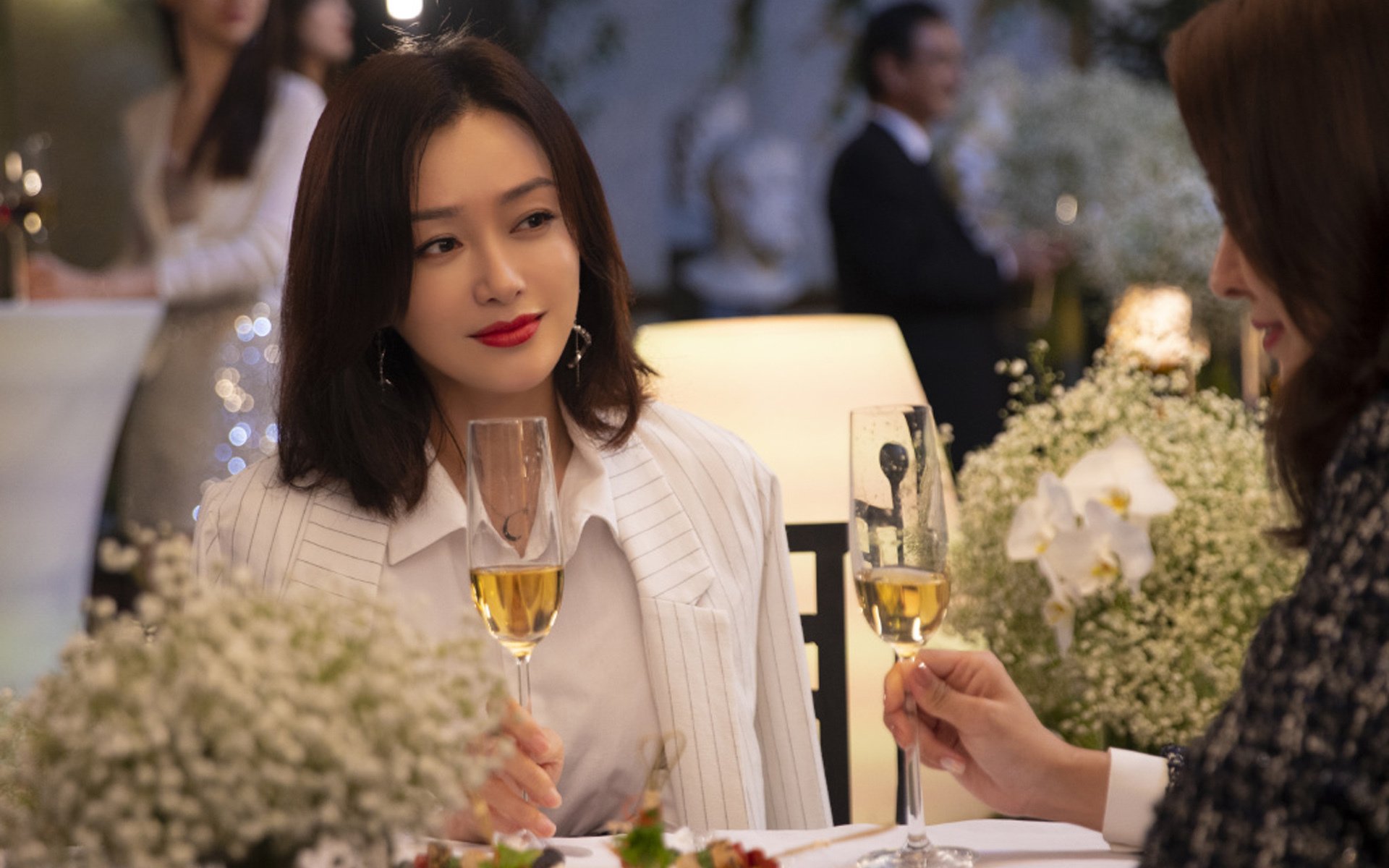 双城记，英超争冠的绿茵风暴与CBA的篮下硝烟